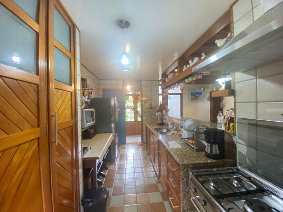 Imagem Casa com 6 Quartos à Venda, 350 m² em Iucas - Teresópolis Imagem Casa com 6 Quartos à Venda, 350 m² em Iucas - Teresópolis