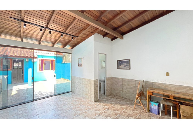 Imagem Casa com 2 Quartos à Venda, 125 m² em Hípica - Porto Alegre Imagem Casa com 2 Quartos à Venda, 125 m² em Hípica - Porto Alegre