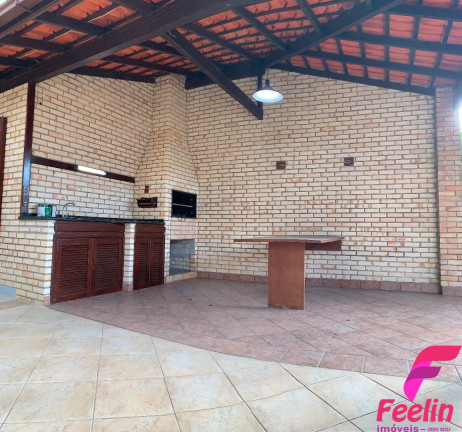 Imagem Casa com 6 Quartos à Venda, 370 m² em Armação - Florianópolis Imagem Casa com 6 Quartos à Venda, 370 m² em Armação - Florianópolis