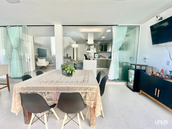 Imagem Casa com 3 Quartos à Venda, 360 m² em Forquilhinha - São José Imagem Casa com 3 Quartos à Venda, 360 m² em Forquilhinha - São José