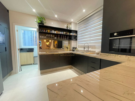 Imagem Apartamento com 3 Quartos à Venda, 115 m² em Pioneiros - Balneário Camboriú Imagem Apartamento com 3 Quartos à Venda, 115 m² em Pioneiros - Balneário Camboriú