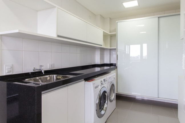 Imagem Apartamento com 3 Quartos à Venda, 176 m² em Cabral - Curitiba