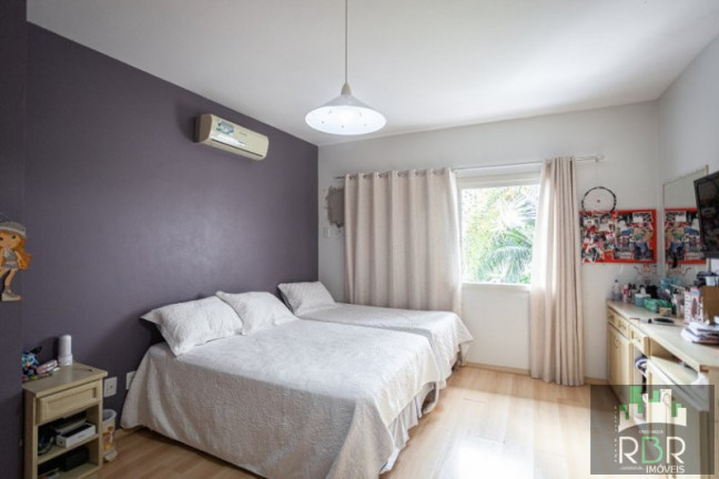Imagem Casa com 4 Quartos à Venda, 223 m² em Torres Imagem Casa com 4 Quartos à Venda, 223 m² em Torres