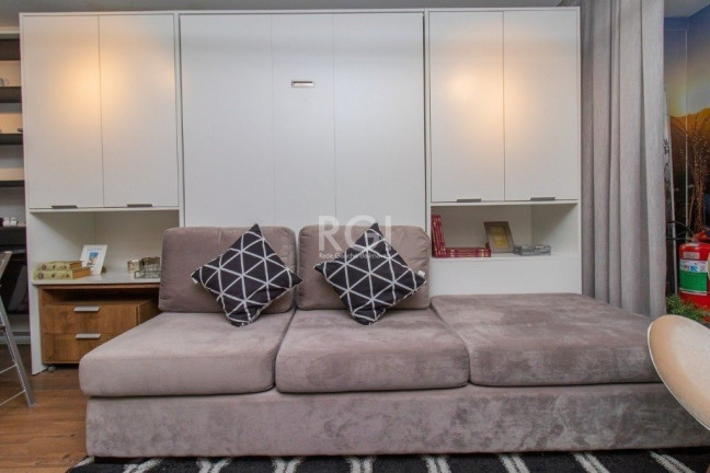 Imagem Imóvel com 1 Quarto à Venda, 31 m² em Jardim Botânico - Porto Alegre Imagem Imóvel com 1 Quarto à Venda, 31 m² em Jardim Botânico - Porto Alegre