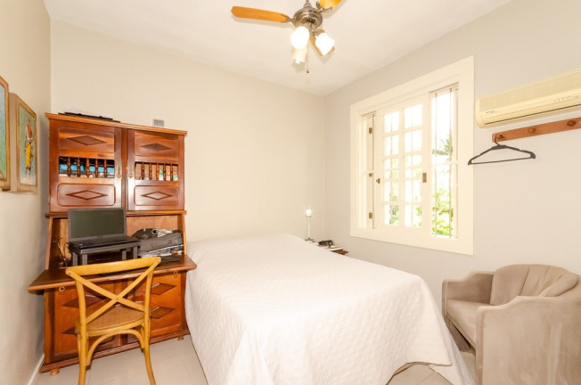 Imagem Casa com 4 Quartos à Venda, 332 m² em Petrópolis - Porto Alegre Imagem Casa com 4 Quartos à Venda, 332 m² em Petrópolis - Porto Alegre