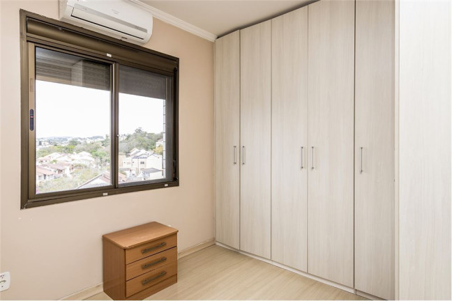 Imagem Imóvel com 3 Quartos à Venda, em Jardim Itu - Porto Alegre Imagem Imóvel com 3 Quartos à Venda, em Jardim Itu - Porto Alegre