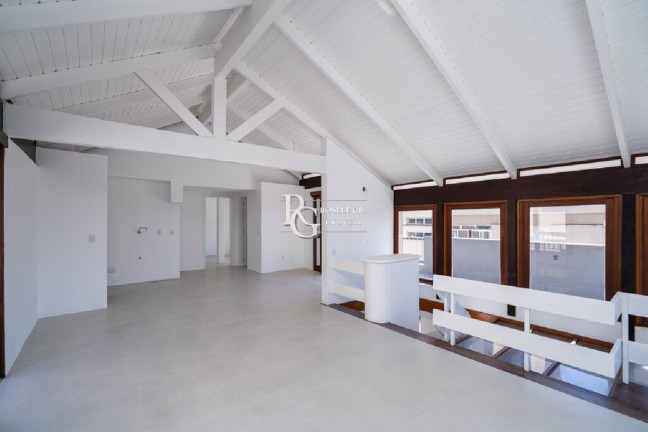 Imagem Imóvel com 3 Quartos à Venda, 244 m² em Auxiliadora - Porto Alegre Imagem Imóvel com 3 Quartos à Venda, 244 m² em Auxiliadora - Porto Alegre
