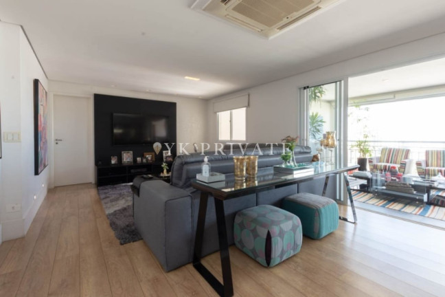 Apartamento com 3 Quartos à Venda, 177 m² em Vila Romana - São Paulo