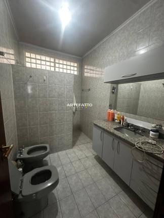 Imagem Casa com 3 Quartos à Venda, 185 m² Imagem Casa com 3 Quartos à Venda, 185 m²