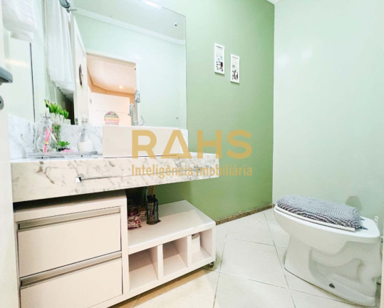 Imagem Casa com 4 Quartos à Venda, 226 m² em Costa E Silva - Joinville Imagem Casa com 4 Quartos à Venda, 226 m² em Costa E Silva - Joinville