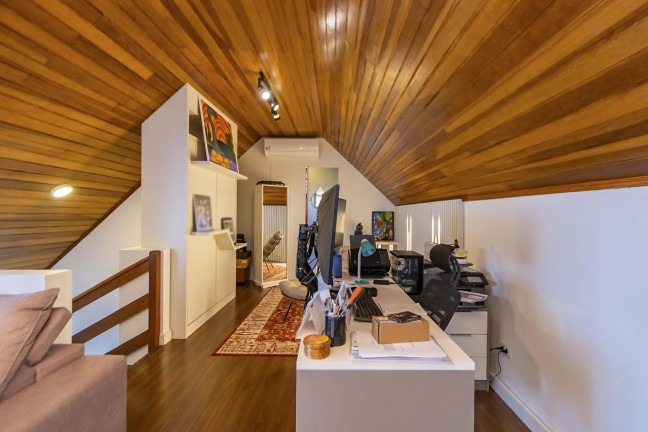 Imagem Casa de Condomínio com 3 Quartos à Venda, 175 m² em Uberaba - Curitiba