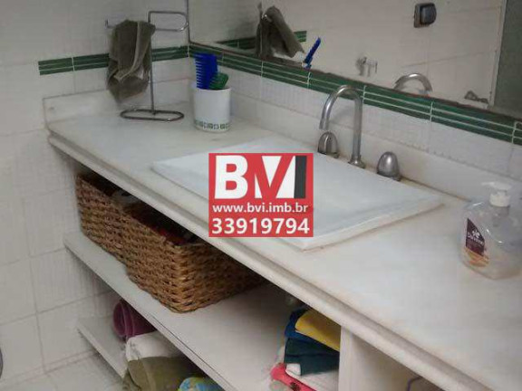 Imagem Casa com 3 Quartos à Venda, 402 m² em Olaria - Rio De Janeiro