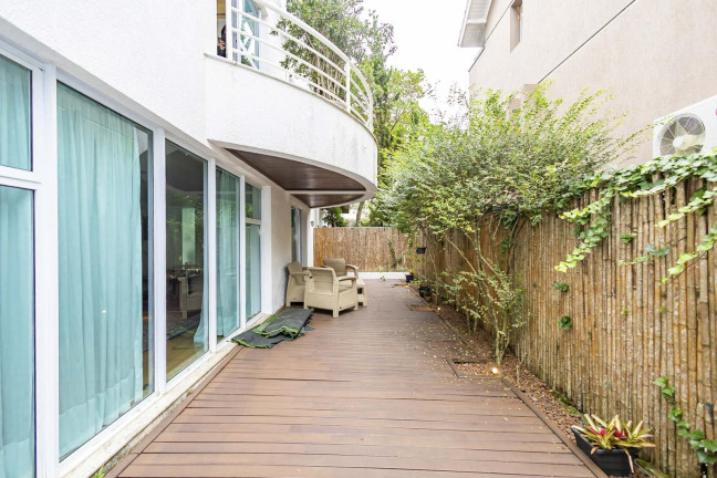Imagem Casa com 3 Quartos para Alugar, 461 m² em Vista Alegre - Curitiba Imagem Casa com 3 Quartos para Alugar, 461 m² em Vista Alegre - Curitiba
