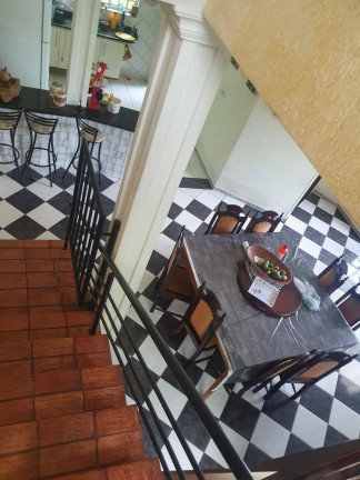 Imagem Casa com 4 Quartos à Venda, 310 m² em Taubaté Imagem Casa com 4 Quartos à Venda, 310 m² em Taubaté