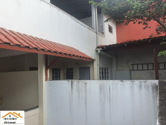 Imagem Sobrado com 6 Quartos à Venda, em Senador Camará - Rio De Janeiro Imagem Sobrado com 6 Quartos à Venda, em Senador Camará - Rio De Janeiro