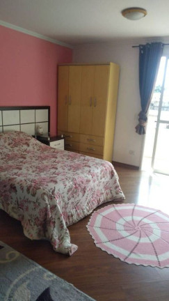 Imagem Sobrado com 4 Quartos à Venda, 235 m² em Portão - Curitiba Imagem Sobrado com 4 Quartos à Venda, 235 m² em Portão - Curitiba