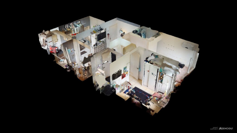 Imagem Imóvel com 2 Quartos à Venda, 75 m² em Nonoai - Porto Alegre Imagem Imóvel com 2 Quartos à Venda, 75 m² em Nonoai - Porto Alegre