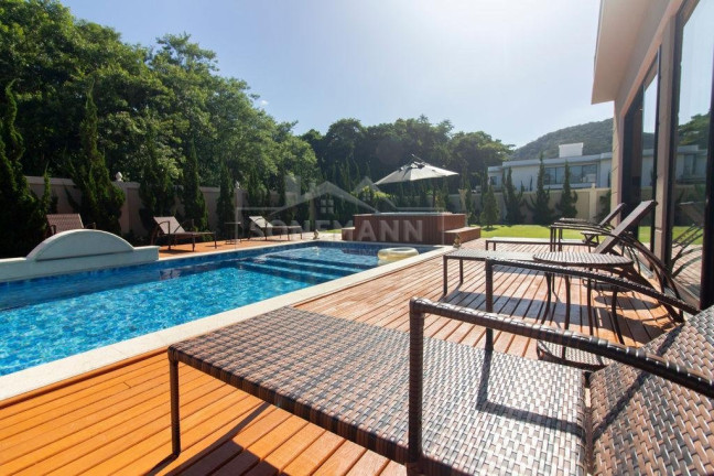 Imagem Casa com 3 Quartos à Venda, 440 m² em Centro - Itapema