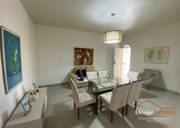 Imagem Casa com 3 Quartos à Venda, 220 m² em Jardim São Luiz - Montes Claros Imagem Casa com 3 Quartos à Venda, 220 m² em Jardim São Luiz - Montes Claros