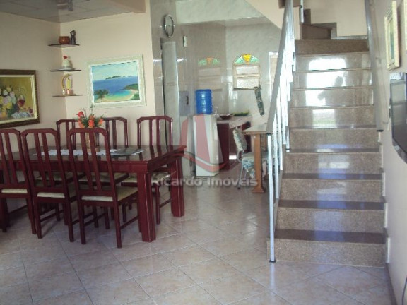 Imagem Imóvel com 3 Quartos à Venda, em Peró - Cabo Frio Imagem Imóvel com 3 Quartos à Venda, em Peró - Cabo Frio