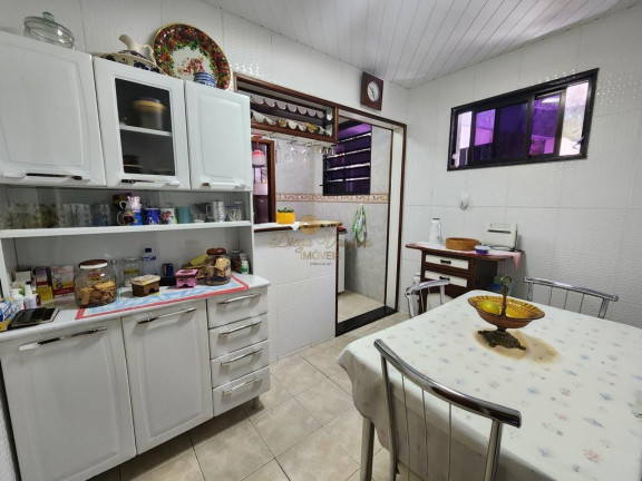 Imagem Casa com 4 Quartos à Venda, 115 m² em Várzea - Teresópolis
