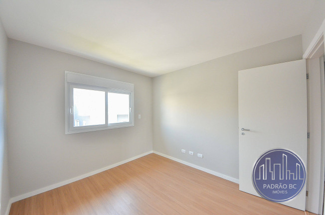Imagem Casa com 3 Quartos à Venda, 121 m² em Xaxim - Curitiba Imagem Casa com 3 Quartos à Venda, 121 m² em Xaxim - Curitiba