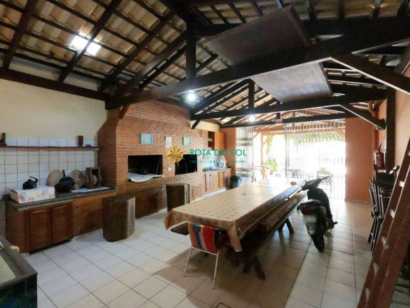 Imagem Sala Comercial à Venda, 1.250 m² em Bombas - Bombinhas Imagem Sala Comercial à Venda, 1.250 m² em Bombas - Bombinhas