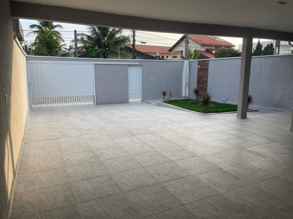 Imagem Casa com 4 Quartos à Venda, 350 m² em Maria Helena Novaes - Peruíbe Imagem Casa com 4 Quartos à Venda, 350 m² em Maria Helena Novaes - Peruíbe