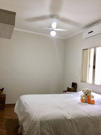 Imagem Casa com 3 Quartos para Alugar, 200 m² em Piracangaguá - Taubaté Imagem Casa com 3 Quartos para Alugar, 200 m² em Piracangaguá - Taubaté