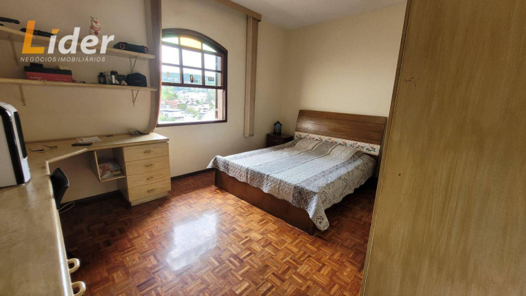Imagem Casa com 3 Quartos à Venda, 281 m² em Bom Clima - Juiz De Fora