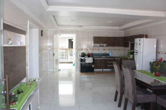 Imagem Casa com 7 Quartos à Venda, 720 m² em Pinheiro Machado - Santa Maria Imagem Casa com 7 Quartos à Venda, 720 m² em Pinheiro Machado - Santa Maria