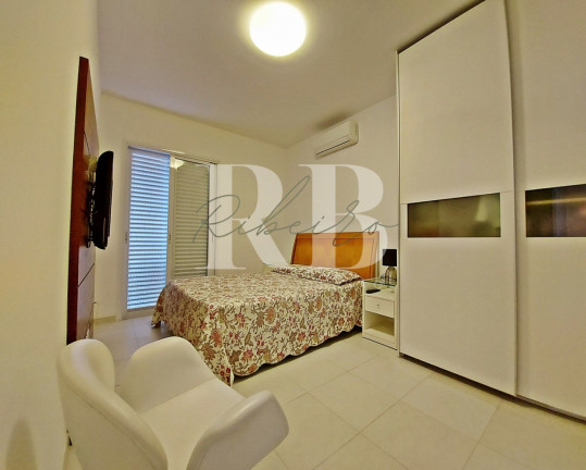 Imagem Imóvel com 4 Quartos à Venda, 250 m² em Riviera - Bertioga Imagem Imóvel com 4 Quartos à Venda, 250 m² em Riviera - Bertioga