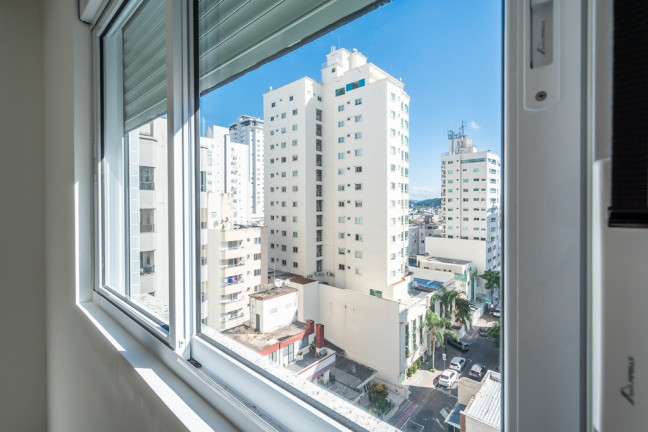 Imagem Imóvel com 3 Quartos à Venda,  em Centro - Balneário Camboriú