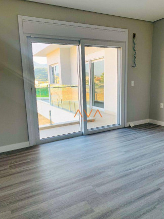 Imagem Casa com 4 Quartos à Venda, 400 m² em Ingleses Norte - Florianópolis Imagem Casa com 4 Quartos à Venda, 400 m² em Ingleses Norte - Florianópolis