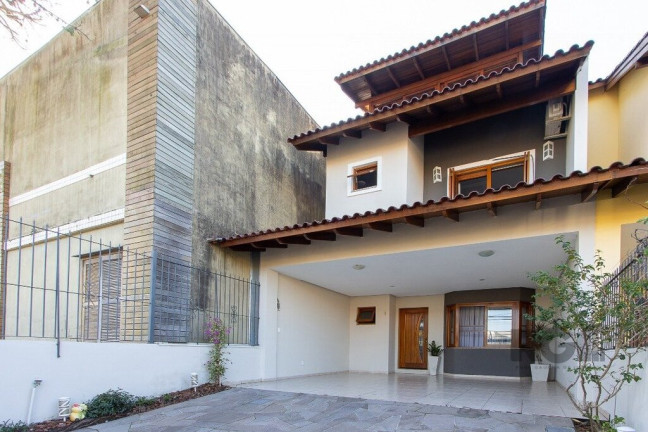 Imagem Casa com 5 Quartos à Venda, em Espírito Santo - Porto Alegre Imagem Casa com 5 Quartos à Venda, em Espírito Santo - Porto Alegre