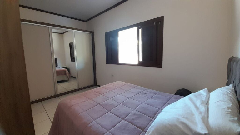Imagem Casa com 3 Quartos à Venda, 183 m² em Morro Dos Conventos - Araranguá Imagem Casa com 3 Quartos à Venda, 183 m² em Morro Dos Conventos - Araranguá
