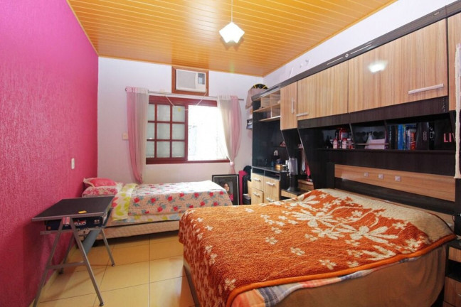 Imagem Imóvel com 5 Quartos à Venda, em Sarandi - Porto Alegre Imagem Imóvel com 5 Quartos à Venda, em Sarandi - Porto Alegre