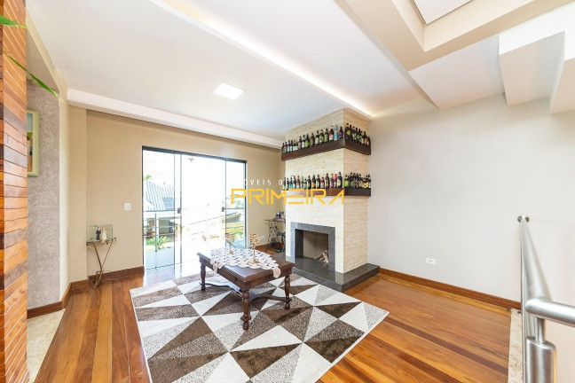 Imagem Casa com 6 Quartos à Venda, 950 m² em Santa Maria - Colombo