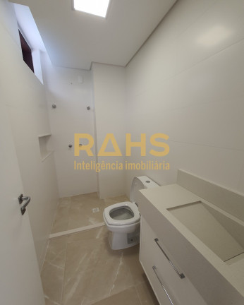 Imagem Casa com 3 Quartos à Venda, 300 m² em América - Joinville