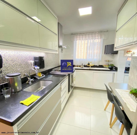 Imagem Apartamento com 3 Quartos à Venda, 240 m² em Praia Itaparica - Vila Velha