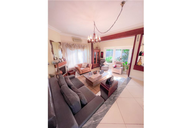 Imagem Casa com 4 Quartos à Venda, em São Lucas - Viamão Imagem Casa com 4 Quartos à Venda, em São Lucas - Viamão