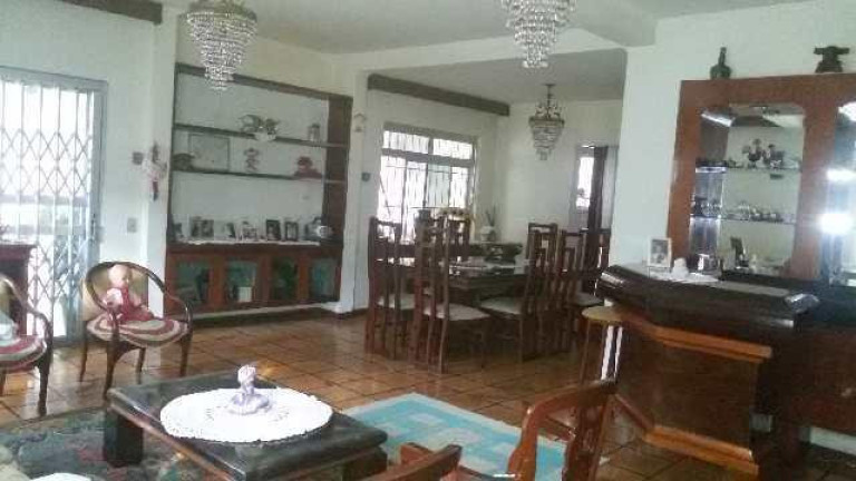 Imagem Sobrado com 5 Quartos à Venda, 353 m² em Vila Jacuí - São Paulo Imagem Sobrado com 5 Quartos à Venda, 353 m² em Vila Jacuí - São Paulo