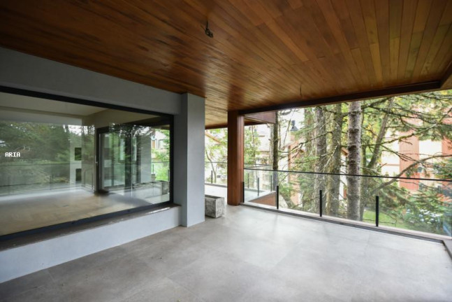 Imagem Apartamento com 3 Quartos à Venda, 319 m² em Planalto - Gramado