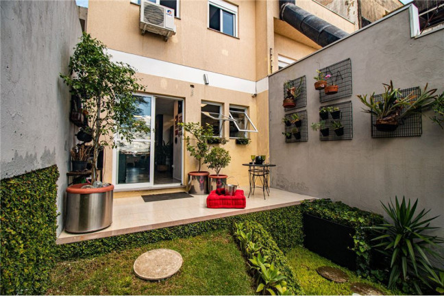 Imagem Casa de Condomínio com 2 Quartos à Venda, 85 m² em Mário Quintana - Porto Alegre