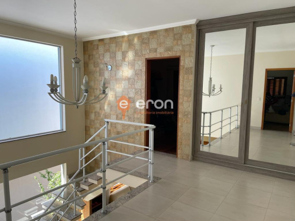 Imagem Casa com 3 Quartos à Venda, 439 m²