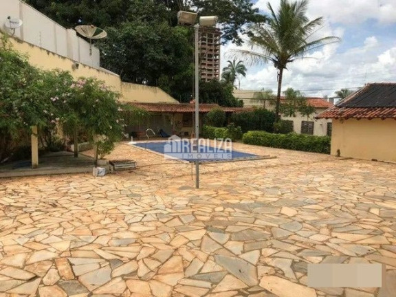 Imagem Casa com 4 Quartos à Venda, 900 m² em Jardim São Bento - Uberaba Imagem Casa com 4 Quartos à Venda, 900 m² em Jardim São Bento - Uberaba