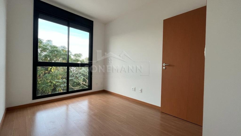 Imagem Apartamento com 2 Quartos à Venda, 61 m² em Coqueiros - Florianópolis
