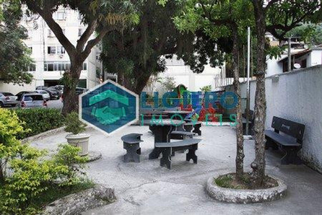 Imagem Apartamento com 2 Quartos à Venda,  em Santa Rosa - Niterói