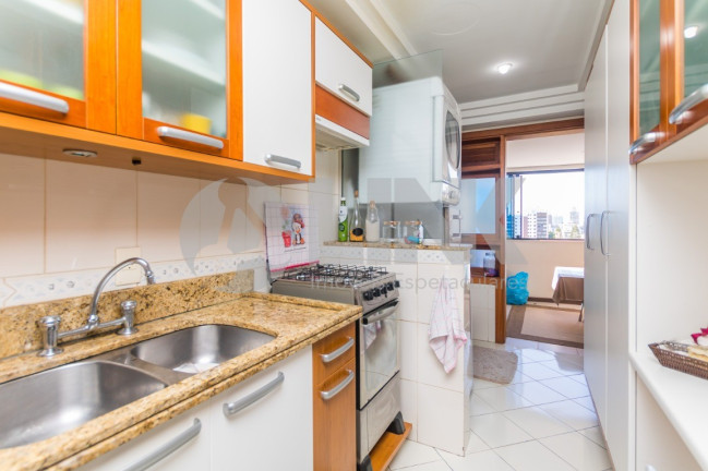 Imagem Apartamento com 2 Quartos à Venda, 95 m² em Menino Deus - Porto Alegre Imagem Apartamento com 2 Quartos à Venda, 95 m² em Menino Deus - Porto Alegre