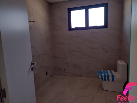 Imagem Casa com 3 Quartos à Venda, 204 m² em Rio Tavares - Florianópolis Imagem Casa com 3 Quartos à Venda, 204 m² em Rio Tavares - Florianópolis